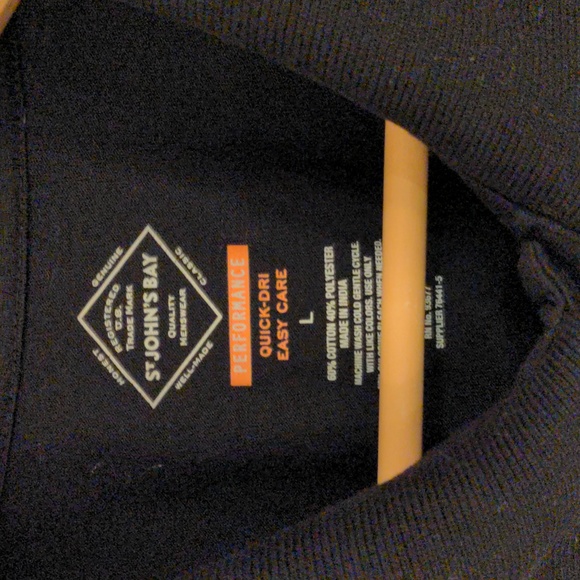 Like new St John's bay performance quick dri easy care L - Picture 2 of 4